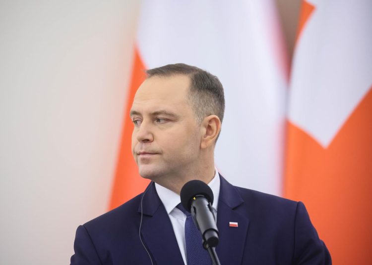 Nawrocki cumple 100 días como presidente de una Polonia dividida
