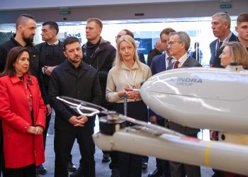 Zelenski se interesa en España por sistemas avanzados antidrones y radares militares