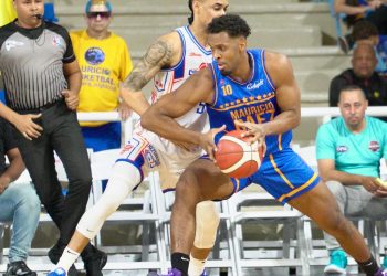 Gerardo Suero lidera triunfo del Mauricio Báez ante San Lázaro en el inicio de la semifinal B