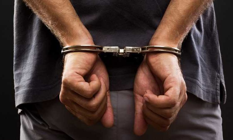 Se entrega joven acusado de participar en violación grupal contra adolescente en SDO