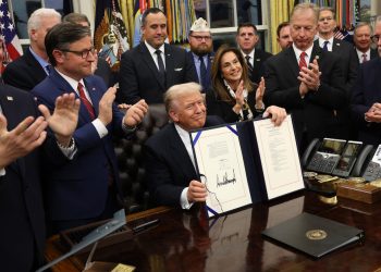 ¡Es oficial! Trump firma la ley que pone fin al histórico cierre del Gobierno de Estados Unidos