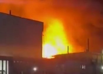 Explosión en polo industrial de Argentina provoca un incendio masivo y deja al menos 22 heridos