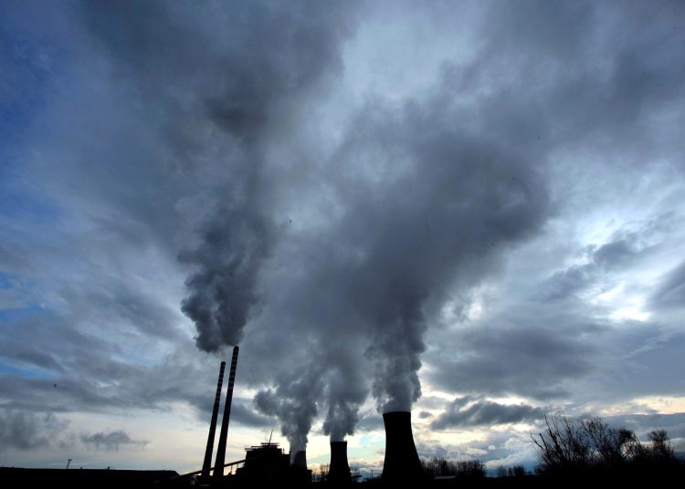 Las emisiones de CO2 de la UE cayeron un 0,4 % el segundo trimestre de 2025
