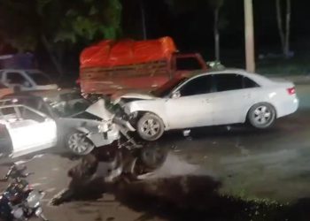 Accidente en la Circunvalación Sur deja cinco heridos, entre ellos dos niños, en Santiago