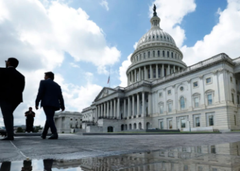 Congresistas vuelven a Washington para votar reapertura de Gobierno este miércoles