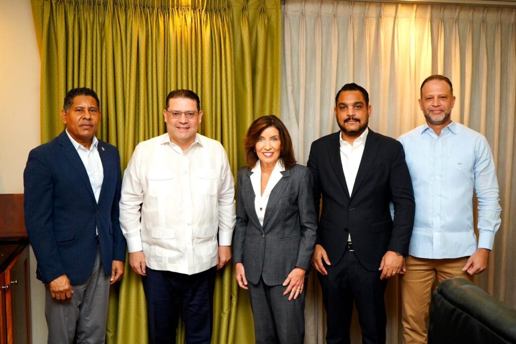 Director de Aduanas se reúne con la gobernadora de Nueva York para fortalecer vínculos comerciales - Noticias de hoy en República Dominicana | De Último Minuto