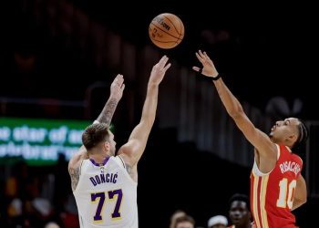 76ers y Spurs mantienen su paso arrollador; Doncic tropieza en Atlanta y Jokic suma otro triple doble