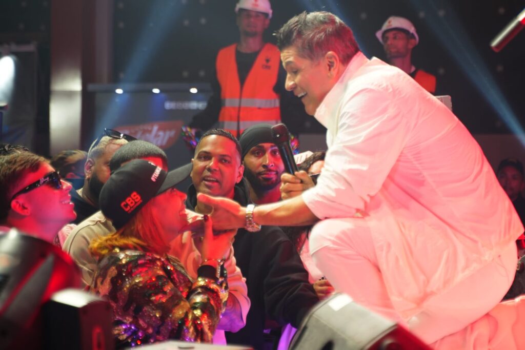 Eddy Herrera celebra su segundo Latin Grammy con concierto en La Casa de Alofoke 2 | 2 | Eddy Herrera celebra su segundo Latin Grammy con concierto en La Casa de Alofoke 2 - Noticias de hoy en República Dominicana | De Último Minuto