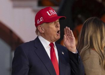 El 64% de los latinos en EE.UU. desaprueba a Trump y el 41% teme un arresto migratorio