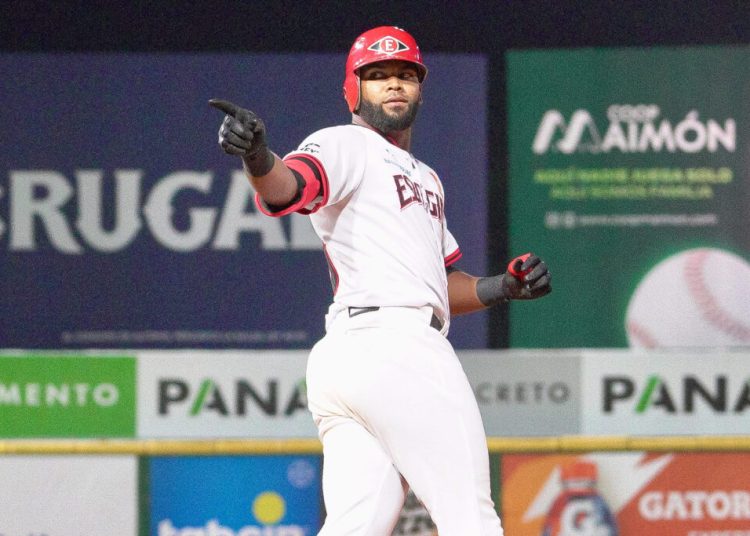 Franchy Cordero guía con poder y bate oportuno triunfo del Escogido 5-1 sobre Licey