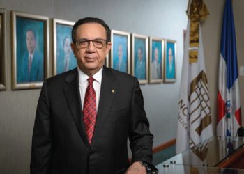 Gobernador del Banco Central será reconocido en el Foro Económico elDinero 2025