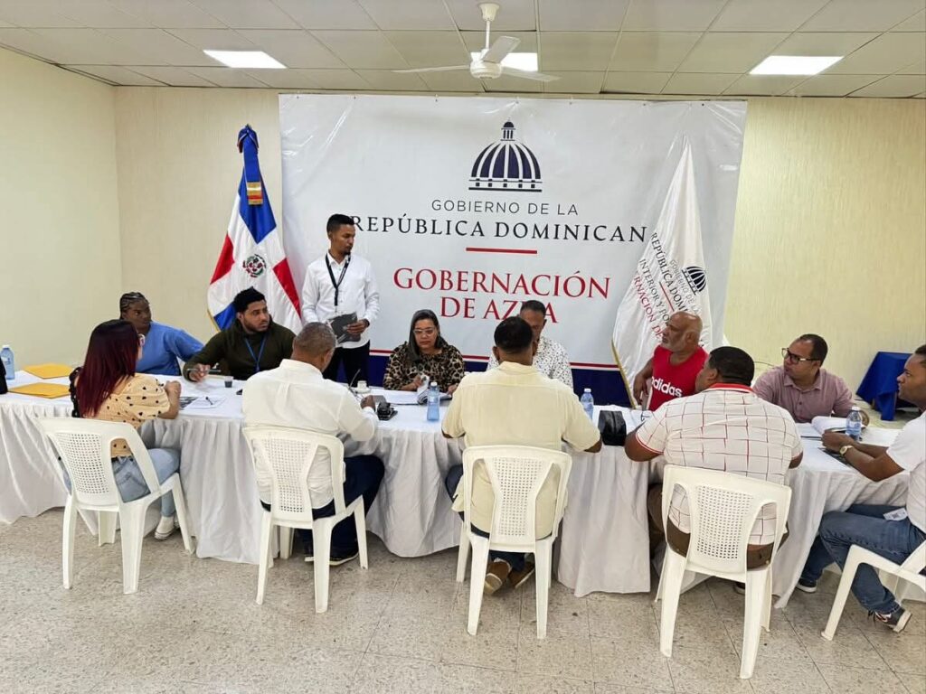 Gobernadora de Azua muestra su respaldo al Premio Nacional de la Juventud 2026 - Noticias de hoy en República Dominicana | De Último Minuto