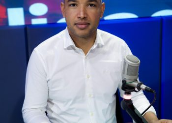 Máximo Romero advierte: «A Omar Fernández, desde el gobierno central, lo están volviendo a victimizar»