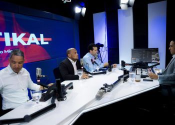 Propuesta de condicionar los subsidios sociales genera debate en el programa Politikal
