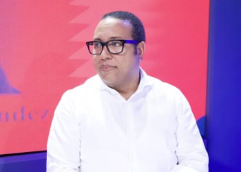 Eliseo Almánzar dice el sector eléctrico ha retrocedido y pide destitución del director de la Opret