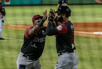 Jorge Bonifacio decide con hit en el 15º inning y los Gigantes vencen 7-4 a los Toros