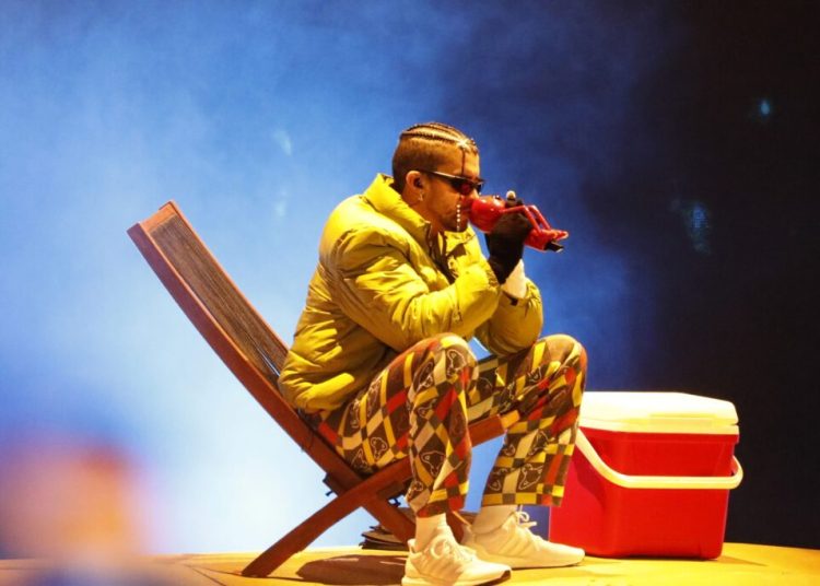 Bad Bunny inicia este viernes su esperada gira «DTMF» en SD; productores anuncian concierto iniciará a las 9pm