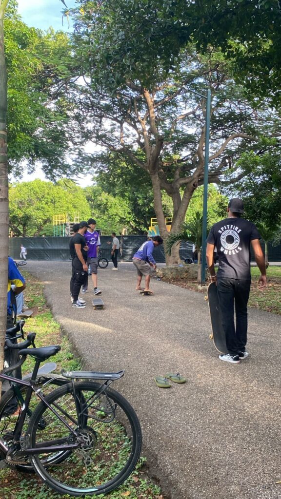 Jóvenes denuncian intento de desalojarlos de su única zona deportiva en El Mirador | 2 | Jóvenes denuncian intento de desalojarlos de su única zona deportiva en El Mirador - Noticias de hoy en República Dominicana | De Último Minuto