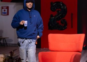 Santiago Matías arremete contra alcalde de Haina por visitar La Casa de Alofoke 2 sin ser invitado