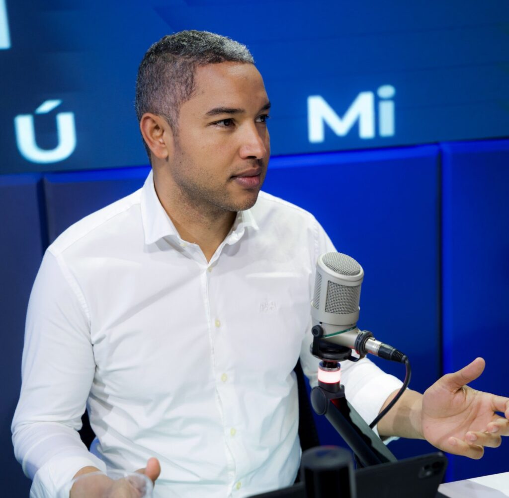 Máximo Romero advierte: "A Omar Fernández, desde el gobierno central, lo están volviendo a victimizar" - Noticias de hoy en República Dominicana | De Último Minuto