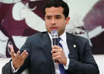 Sindicalistas se suman a propuesta de Omar Fernández; piden menos impuestos a salarios