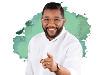 Dirigente de la Fuerza del Pueblo, Miguel Florentino, respalda a Víctor Pavón como candidato a alcalde de SDN