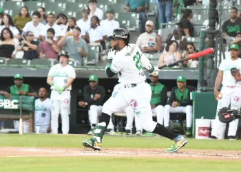 Canó debuta con las Estrellas en triunfo 4-0 sobre el Licey