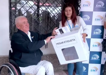 La votación anticipada en Ecuador continúa con 597 beneficiarios del ‘Voto en casa’