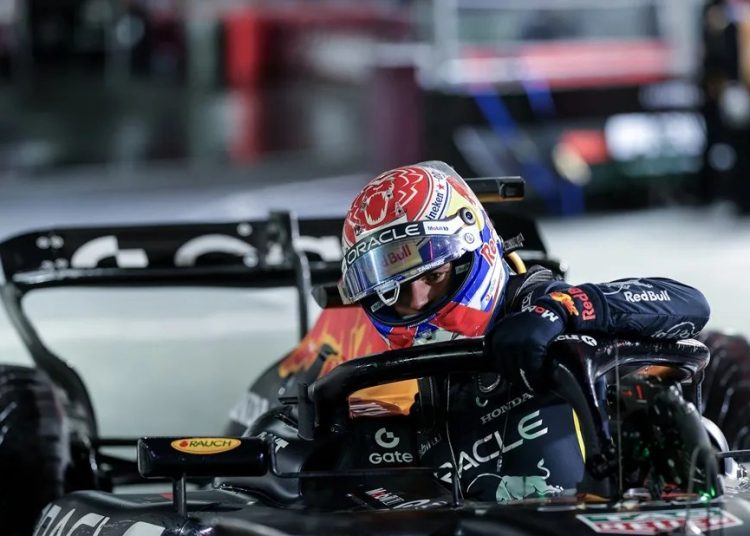 Verstappen domina en Las Vegas y aprieta la lucha por el Mundial tras sanción a McLaren