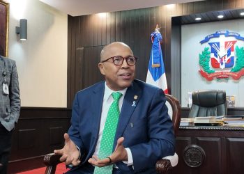 Pacheco afirma diputados no modificarán cesantía pero no descarta cambios en otros aspectos de la reforma laboral