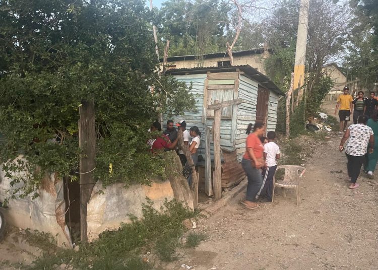 Adolescente mata a su prima de un disparo en la garganta en confuso hecho ocurrido en Santiago