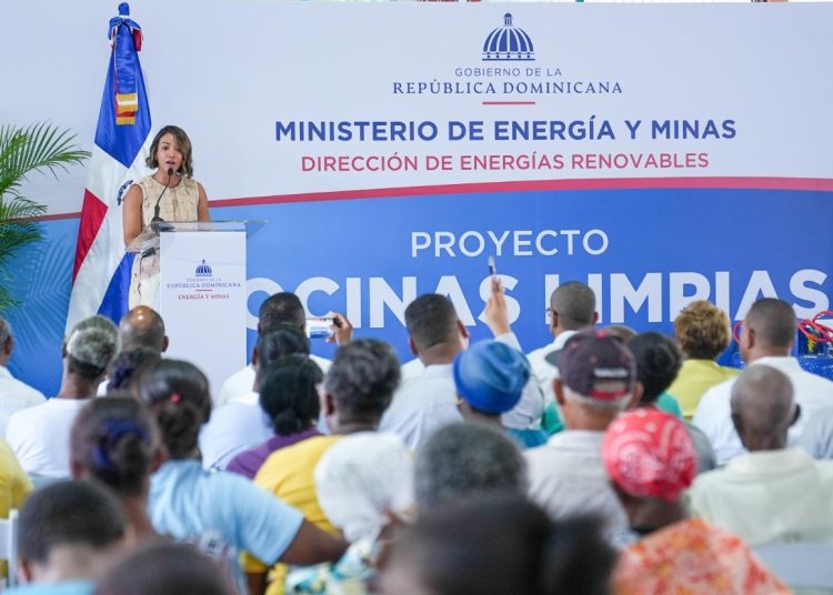 Energía y Minas alcanza los 600 kits de cocinas limpias entregados en zonas vulnerables del país