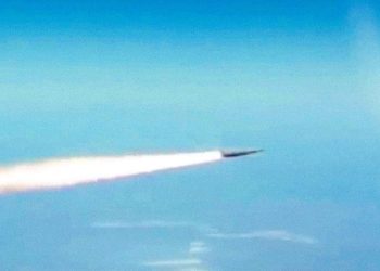 Rusia ataca plantas de industria militar de Ucrania con misiles Kinzhal