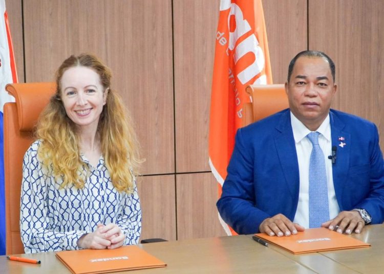 BANDEX y la AFD firman acuerdo para financiar proyectos de desarrollo