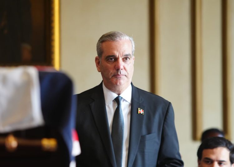 “Hoy te llevamos al lugar de los héroes”, dice Abinader a Juancito Rodríguez