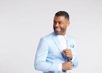 Cristian Allexis, el artista atemporal que llenará de poesía musical Chao Café Teatro este 15 de noviembre