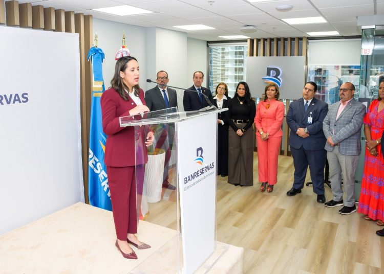 Banreservas impulsará el fortalecimiento de las oficinas en el exterior