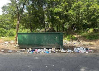 Niña hallada muerta junto a contenedor de basura había fallecido en su vivienda, según la Policía Nacional