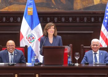 Gobernadora de Nueva York se va de RD “con ganas de volver” y valora importantes acuerdos de cooperación ambiental y cultural