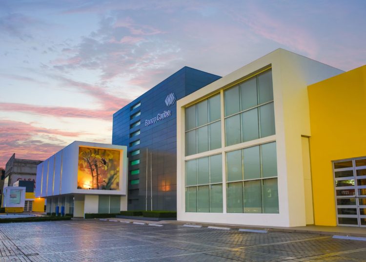 Banco Caribe mantiene el Sello Platino Igualando RD, afianzando su liderazgo en igualdad de género y banca responsable