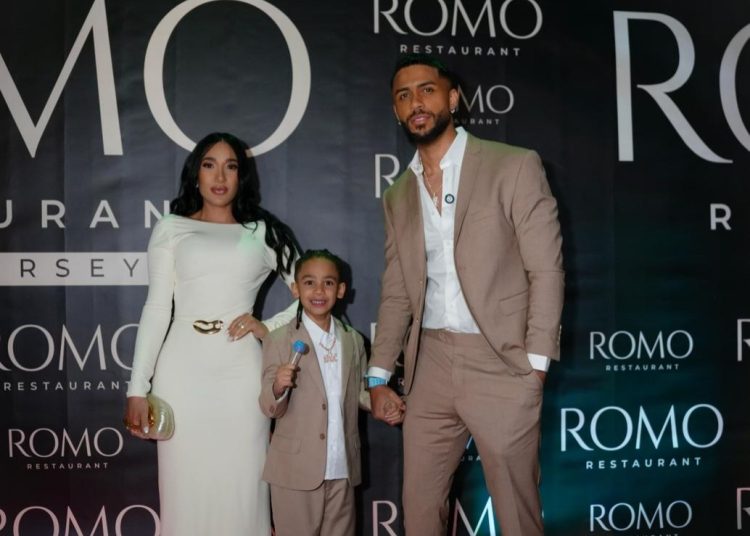 DJ Adoni se lanza como empresario gastronómico con la inauguración de “Romo Restaurant”