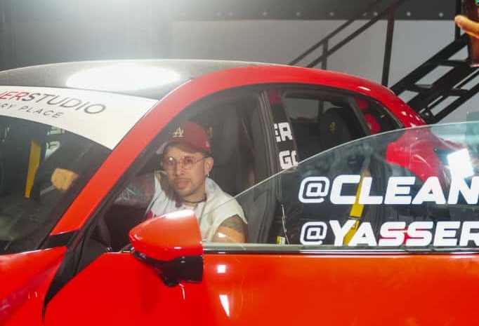 De La Ghetto probó el exclusivo Ferrari Purosangue de La Casa de Alofoke 2