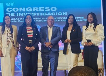 Maribel Lorenzo expone visión innovadora en el Primer Congreso de Investigación Aplicada al Desarrollo de Nuevos Negocios