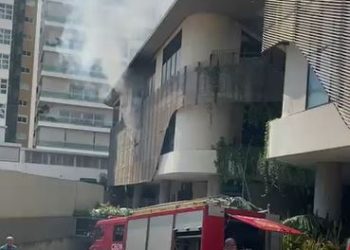 Se registra incendio en plaza comercial del DN; 911 coordina asistencia