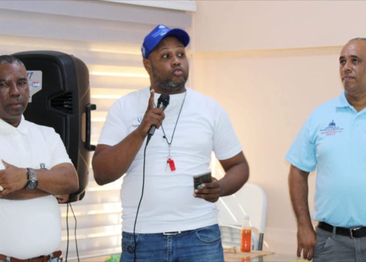 Distrito Educativo 03-01 de Azua reconoce a profesores de Educación Física