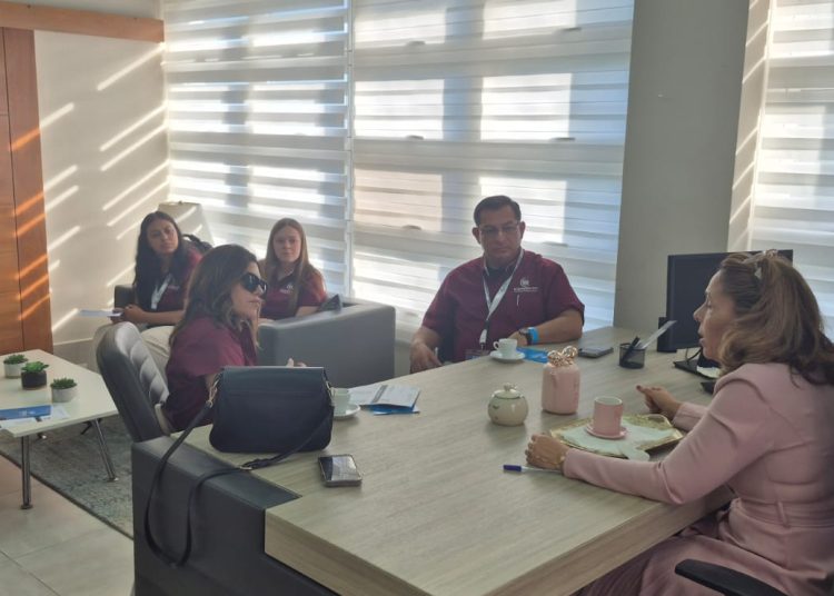 RESIDE realiza visita guiada a representantes de Consejo durante intercambio sobre salud mental