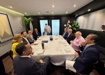 Danilo Medina sostiene encuentro con aspirantes presidenciales PLD