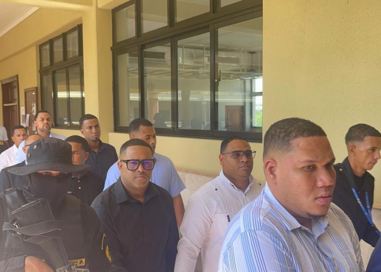 Aplazan apelación contra medida de coerción que benefició agentes implicados en muerte de cinco hombres en La Barranquita