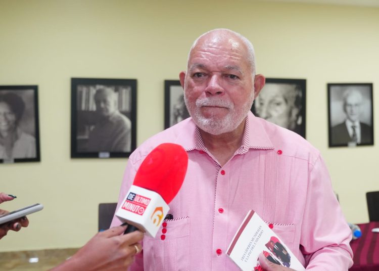 Cineasta Agustín Cortés Robles presenta obra sobre llamado mundial a La Paz