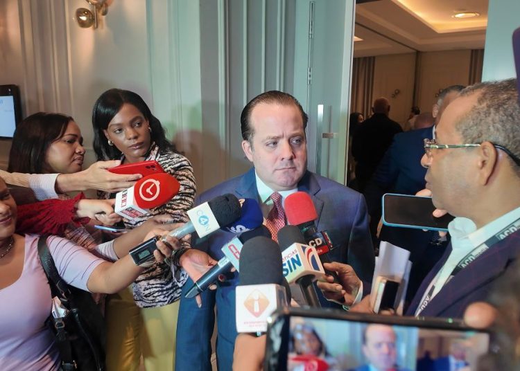 Paliza responde a cuestionamientos de Amnistía Internacional sobre políticas migratorias en hospitales